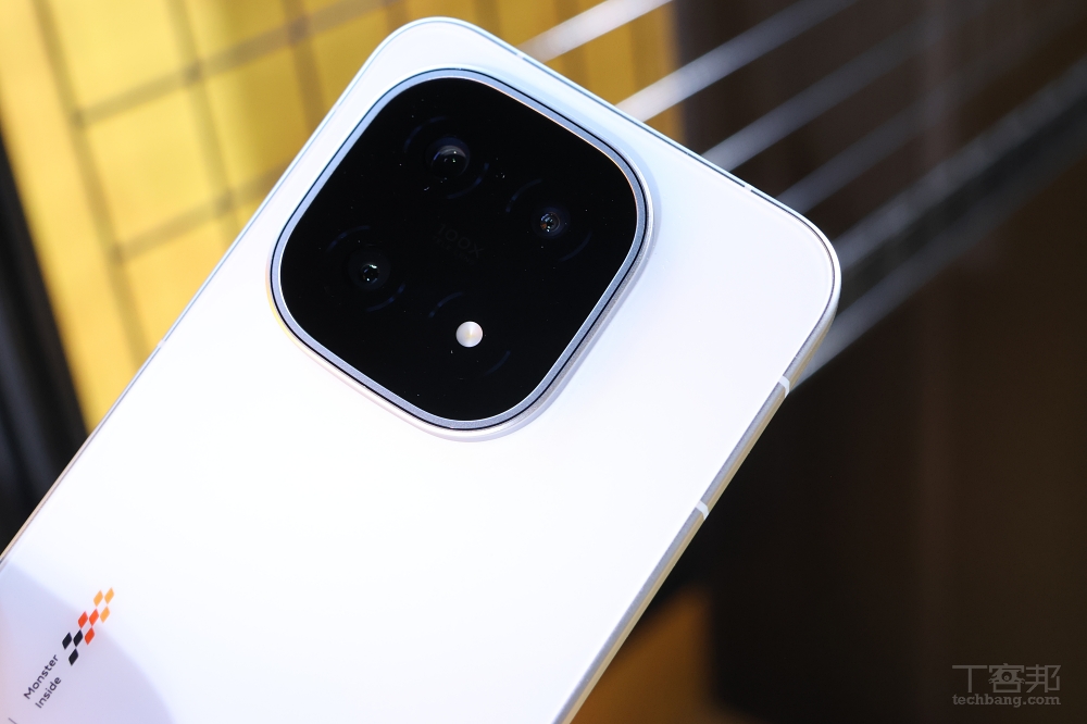 vivo 引進子品牌 iQOO 15 登台，搭載高通 S8 Elite 與自研 Q3 電競晶片主打遊戲效能