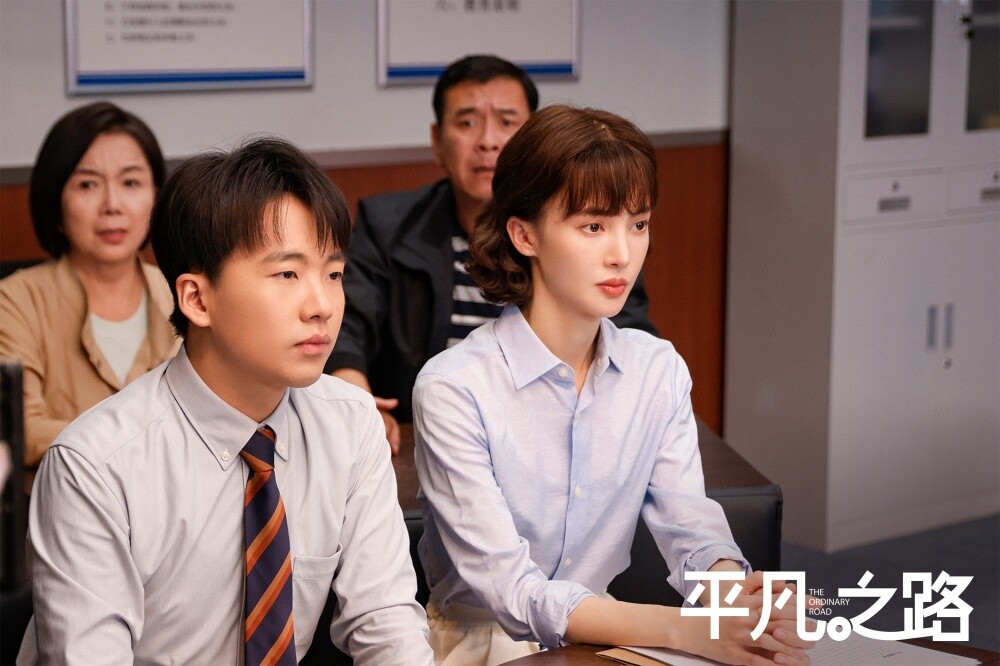 陸劇《慶餘年2》演員古裝vs時裝！張若昀比第1季上相，李沁仙氣，辛芷蕾、宋軼時裝也美