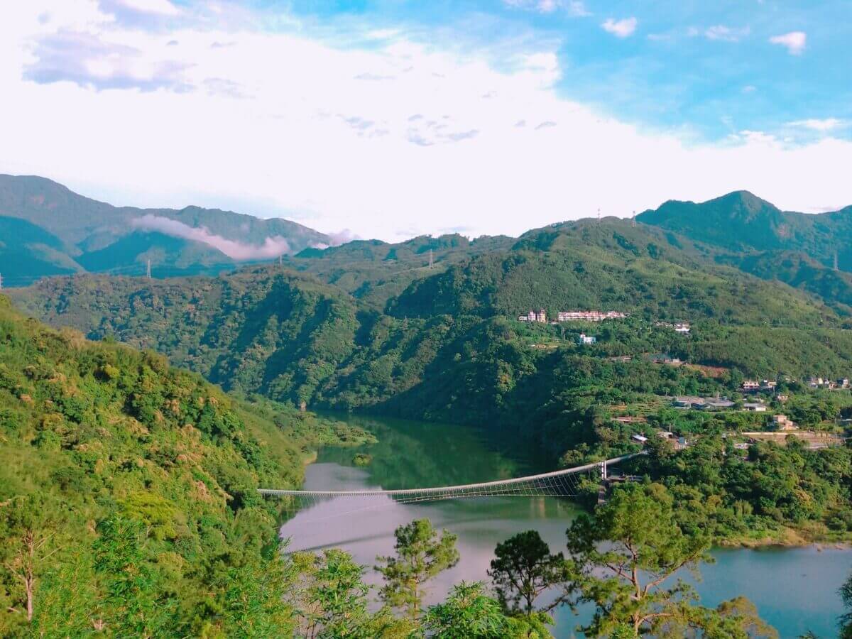 桃園景點｜桃園一日涼感之旅，3個清涼秘境讓你瞬間降溫～喝涼飲、看瀑布、吹山風～