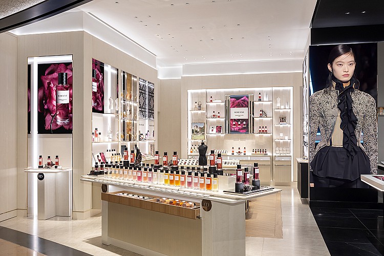 Dior 101美妝旗艦店亮點4：兩大完整高級訂製香氛專區