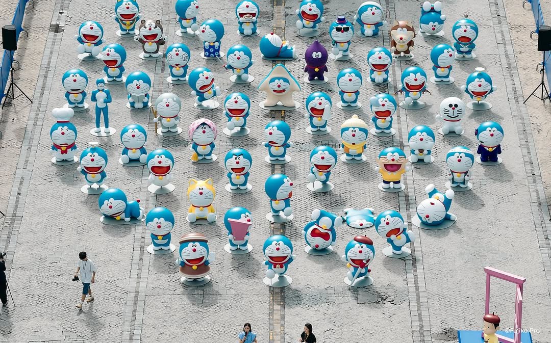 展覽最大看點之一，就是超過百隻不同造型的立體哆啦A夢同場登場！無論是紫薯造型、狸貓裝、雪人機器人，還是德古拉道具組，都讓人忍不住會心一笑。