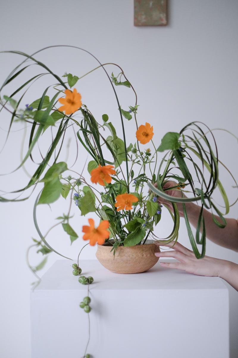 朋丁pon ding展出陶藝家賀羽薇作品「摺色」