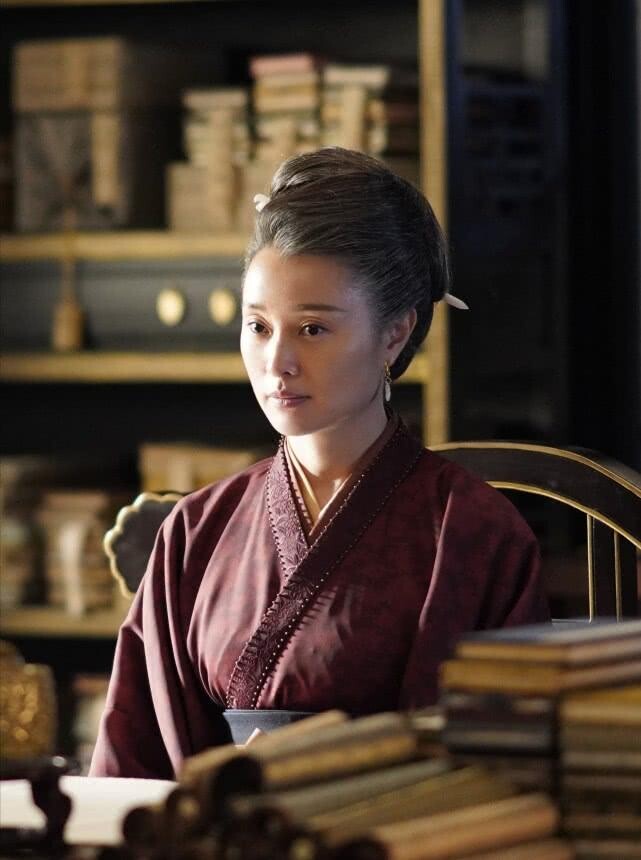 陸劇《繁花》7位演員穿古裝！胡歌、唐嫣最經典，辛芷蕾又颯又美，杜鵑驚豔！