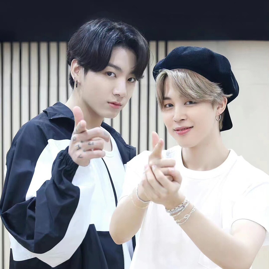 韓網熱議音色流氓、團曲水印的13位偶像代表