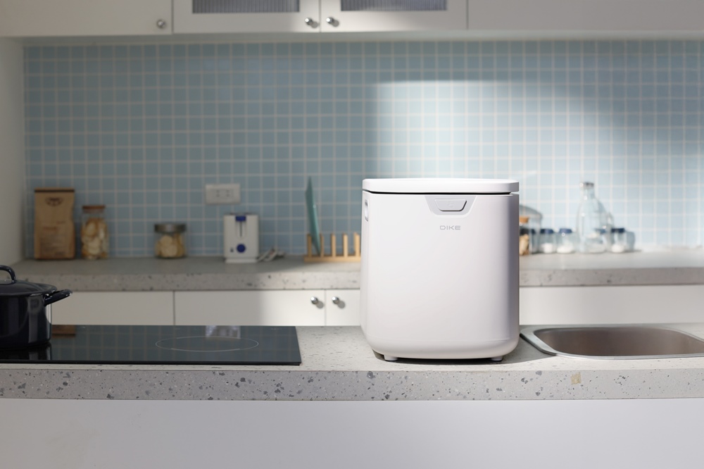 DIKE 推出 3.5L 淨味儲存智慧廚餘機， 72 小時儲存、自動烘乾研磨