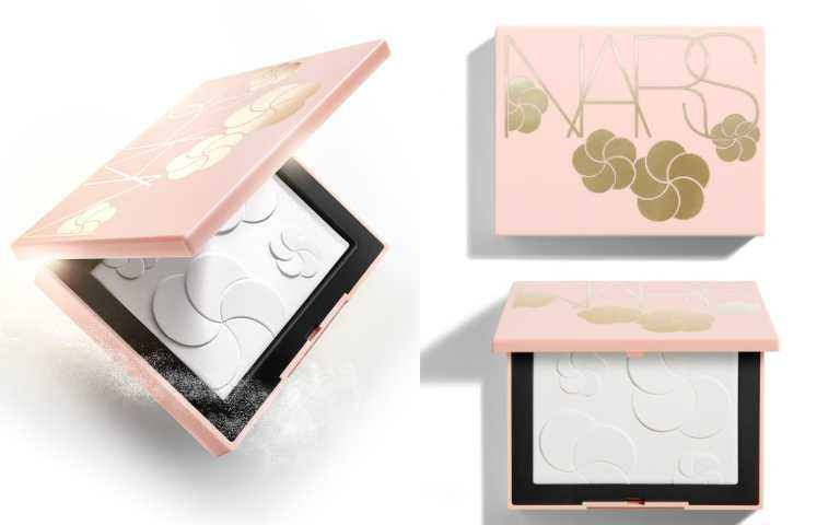 NARS 裸光蜜粉餅 妝點花漾版 9g／1,650元（圖／品牌提供）