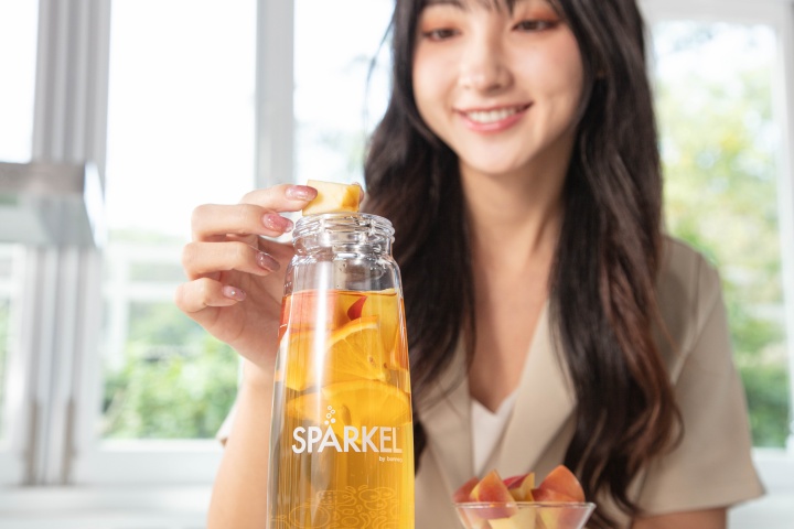 Spärkel 舒沛可電動萬用氣泡水機登台！首創氣泡粉打氣設計，各種飲品一鍵起泡