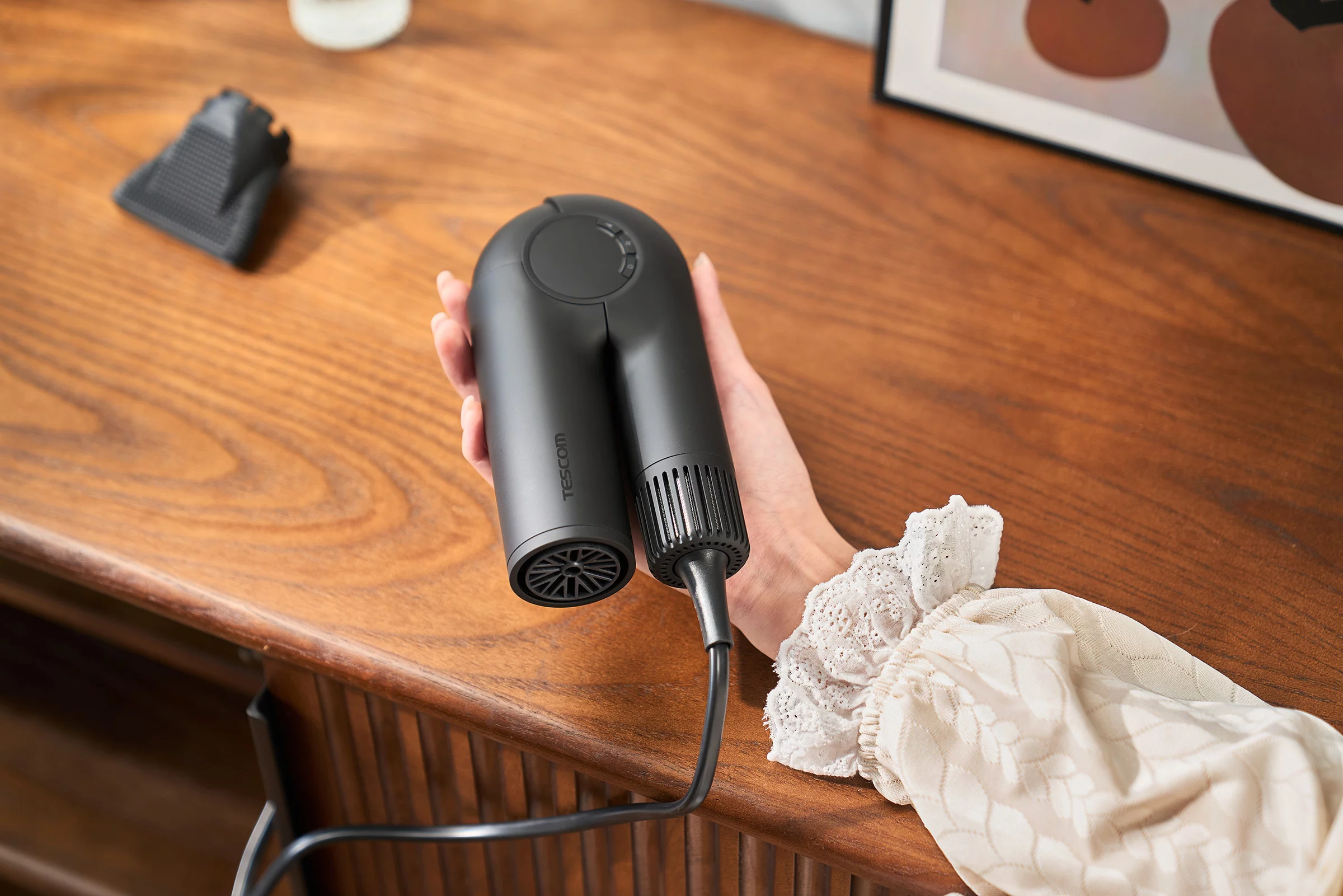 TESCOM TD860TW miniGO 國際自動變壓摺疊吹風機，NTD3,990