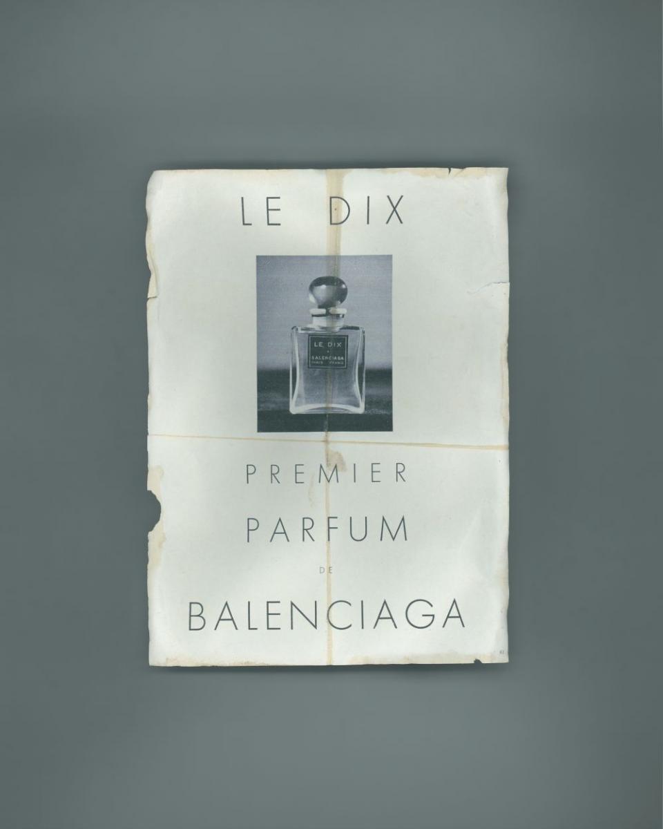 開雲集團（Kering）旗下主力品牌之一，巴黎世家（Balenciaga）於近日一口氣上架 10 款全新香水，其中，最引發關注的，正是品牌創辦人克里斯托巴爾・巴倫西亞加（Cristóbal Balenciaga）於 1947 年親自監製的經典香水「Le Dix」。這款香水在品牌歷史中地位非凡，更是高級時裝進軍香水界的重要里程碑，也預告著：巴黎世家正式布局高端美妝市場的野心。