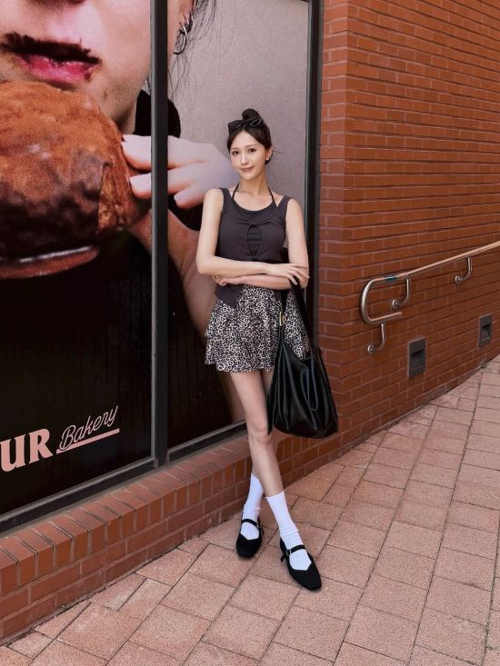 D+AF雲織鞋穿搭推薦 【3D零感雲織鞋】方頭瑪莉珍鞋 圖片來源：蕭伊@11.sns穿搭