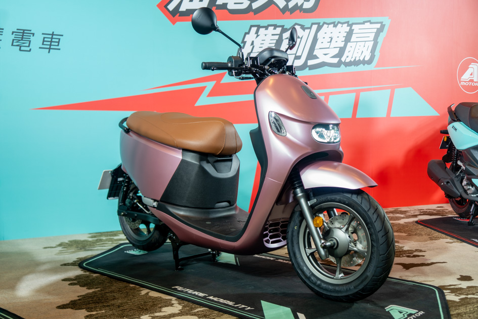 Ai-3 Lite 新色「冰粉莓」