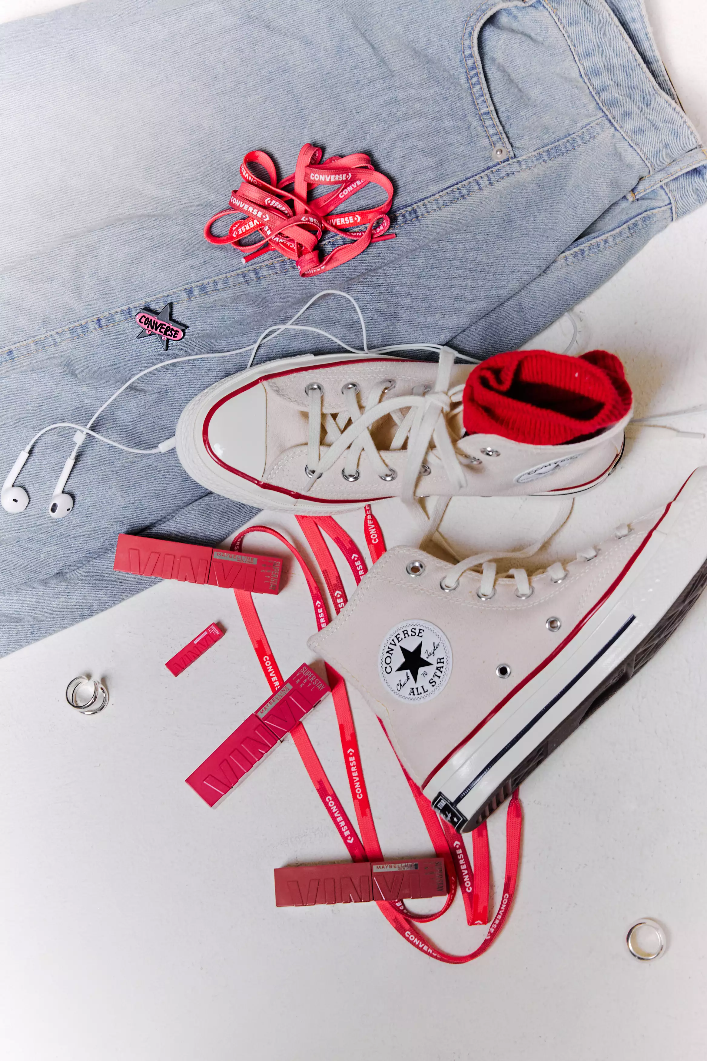 開架彩妝亮點新品4：媚比琳 X Converse