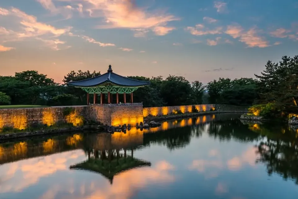 【冬遊釜慶】人氣滑雪體驗、海雲台列車、史努比咖啡廳、SPACEWALK、佛國寺、六星級汗蒸幕、一站購物彩妝、五日、高雄-1