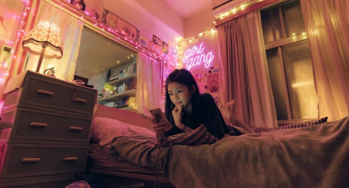 比《愛愛內含光》更奇葩約砲故事！辯與同性不算出軌，群發訊息給砲友，竟成功徵到員工