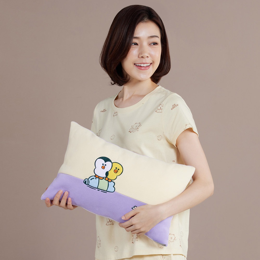 【YVONNE以旺傢飾】莎莉企鵝方形抱枕（30x45公分）-鵝絨黃