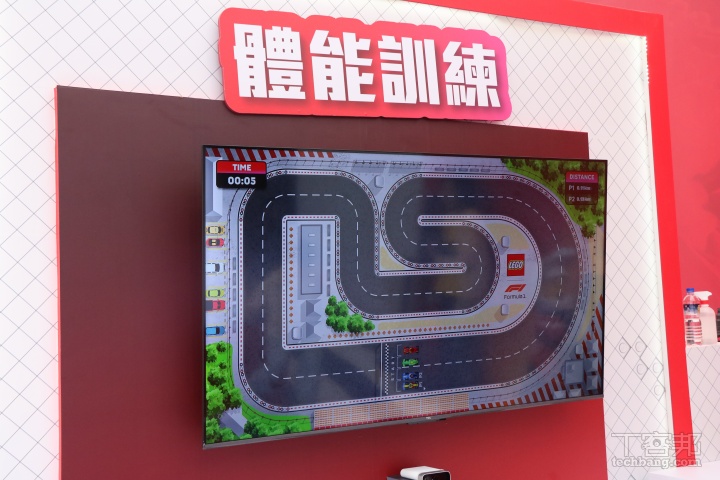 「樂高 FORMULA 1 飆速拼戰」活動在台北統一時代百貨登場！1:1 樂高 F1 賓士賽車模型盛大展出