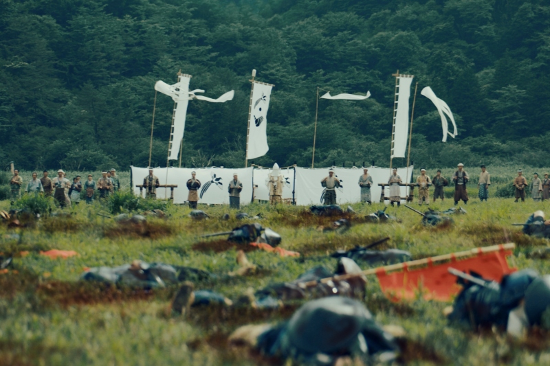 《七夕之國》Disney+ 驚悚日劇３大謎團一次看：膽小者慎入，血腥爆頭、怪誕民俗、變種怪物通通有！