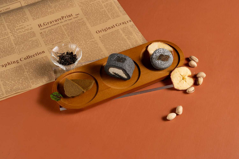NB Grey Days × 一茶一瓦 限定下午茶套餐｜380元 / 組。(飲品+茶點)。活動地點：台北市松山區八德路二段346巷3弄2號；供應時段：每日13:30–17:00（2025/5/8–6/8限定）。（圖／品牌提供）