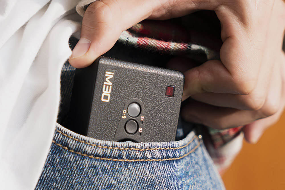 神牛發表全新迷你小閃光燈Godox iM30，方正造型充滿復古味，建議售價約NT$1,200