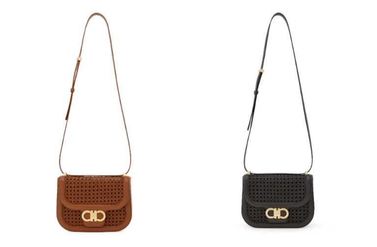 Ferragamo Gancini雙釦垂直版迷你斜背包／59,900元（圖／品牌提供）