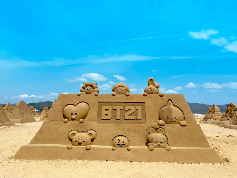 「BT21」沙雕作品。（圖／福容大飯店福隆提供）