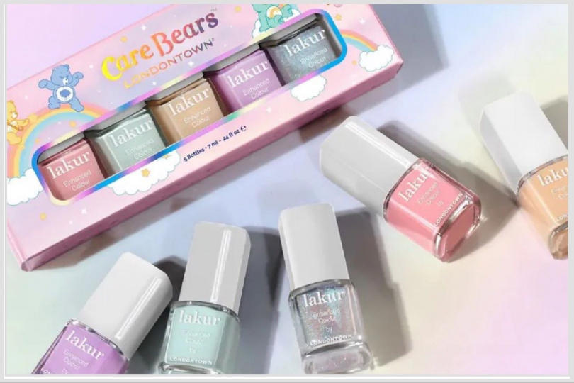 Care Bears彩虹派對隨行5件組／1,290元。（圖／品牌提供）