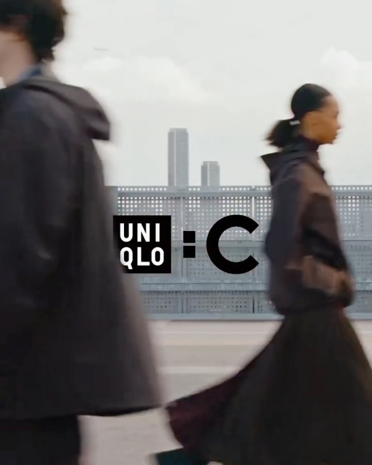 Uniqlo: C 2025秋冬系列形象廣告釋出，由Chloé與Givenchy的前任創意總監Clare Waight Keller打造