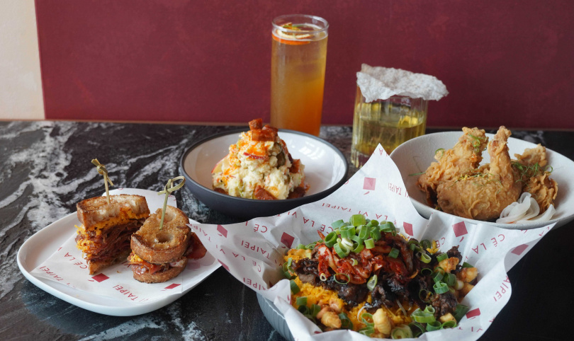 「Late Night」菜單主打方便享用、美式風格更重一些的派對食物。（圖／魏妤靜攝）