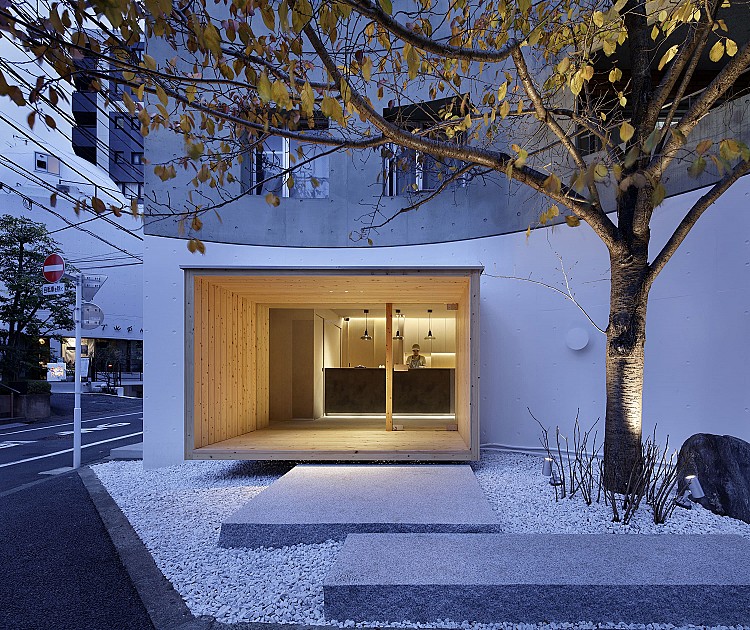 來自東京代官山的Dolce Tacubo，是一家將米其林星級甜點精神轉化為日常奢華的名店。