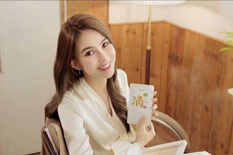 農純鄉滴雞精只需加熱3分鐘即可食用。（圖／品牌提供）