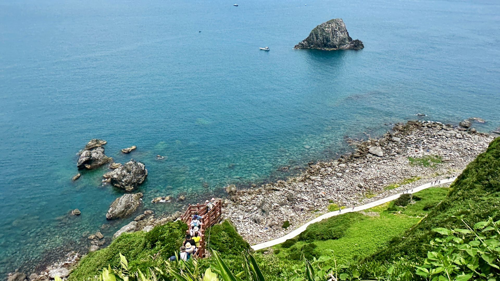 基隆嶼步道俯瞰小基隆嶼