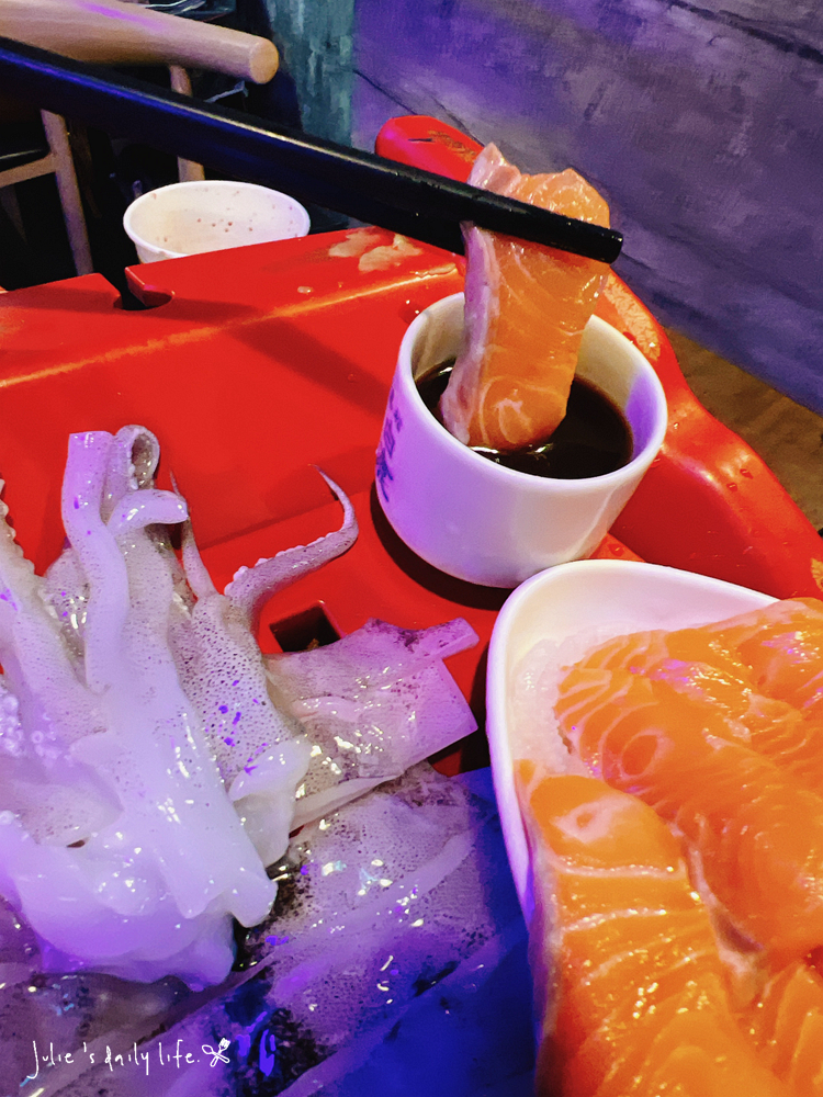 刷刷鍋,和牛,文化路,板橋,板橋火鍋,板橋車站,活蝦,海牧,海牧水產鍋物,海牧火鍋,海鮮,涮涮鍋,火鍋,火鍋推薦,聚餐推薦,鍋物,餐廳推薦,鴛鴦鍋,麻辣鍋 @跟著Julie一起走吧