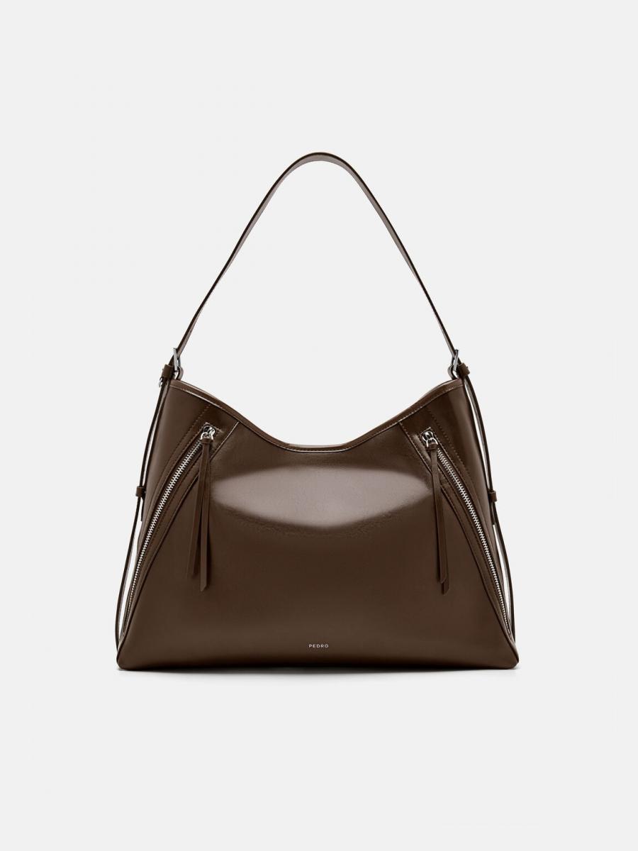 低調又充滿設計感的Pedro「Kristen」霍博包，是喜歡簡約大方風格的通勤族必收款式。