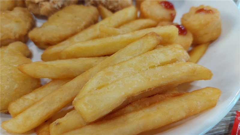 美食 ｜《不思義》義式廚房，高雄市三民區一間CP值超高的義式