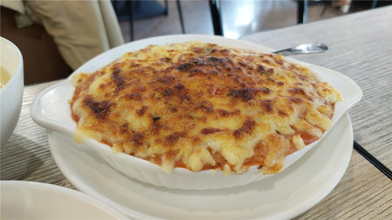 美食 ｜《不思義》義式廚房，高雄市三民區一間CP值超高的義式
