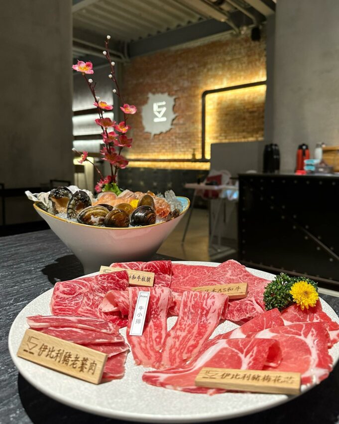【桃園美食推薦】精選60個桃園必吃美食！在地小吃/網美餐廳/宵夜/早午餐/下午茶咖啡廳