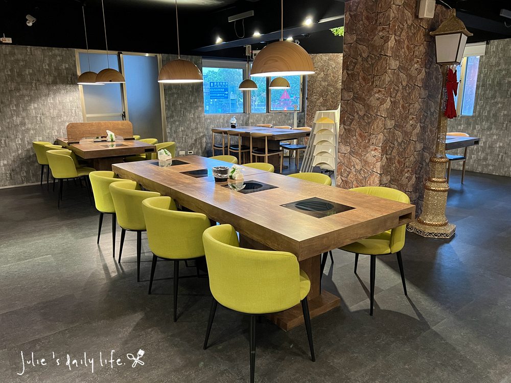 刷刷鍋,和牛,文化路,板橋,板橋火鍋,板橋車站,活蝦,海牧,海牧水產鍋物,海牧火鍋,海鮮,涮涮鍋,火鍋,火鍋推薦,聚餐推薦,鍋物,餐廳推薦,鴛鴦鍋,麻辣鍋 @跟著Julie一起走吧