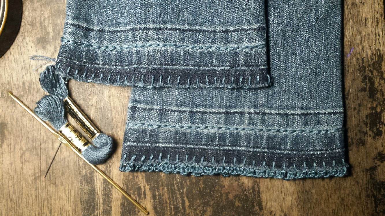 正在縫紉牛仔褲