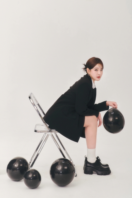 KPOP演唱會站坑鞋推薦 林嫺聯名厚底德比鞋，俐落增高百搭，校園文青到街頭潮流皆適合。