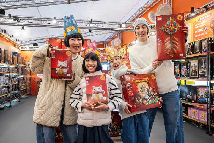 樂高馬年主題「玩轉新春」信義登場！三大闖關免費挑戰，兩款新年盒組同步開賣