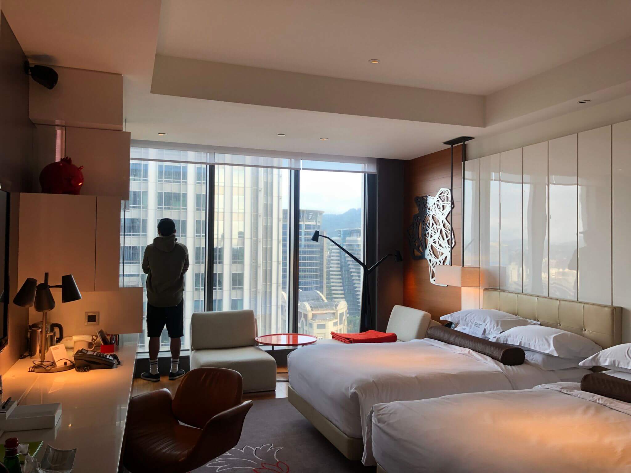 W Hotel 台北住宿｜看表演也要享受優質住宿！一覽台北大巨蛋週邊精選飯店