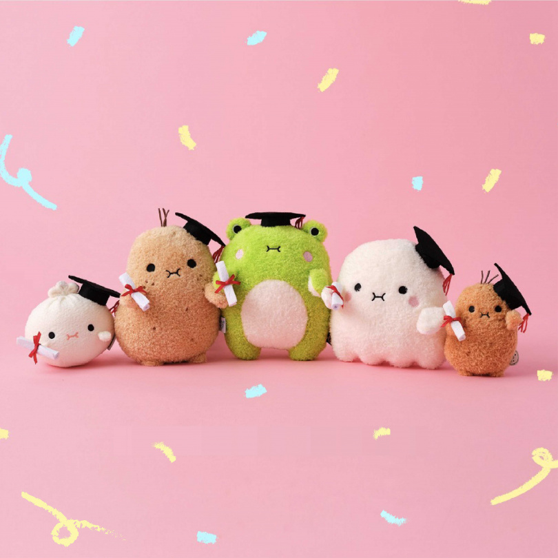 Noodoll Graduation Ricespud 畢業生馬鈴薯／2080元，Mini 13cm／1380元（圖／品牌提供）