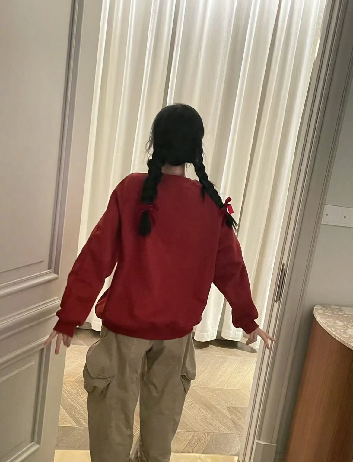 新年紅色穿搭六大範本：整身紅「這樣搭」才不出錯！少女千金風、成熟質感風都有