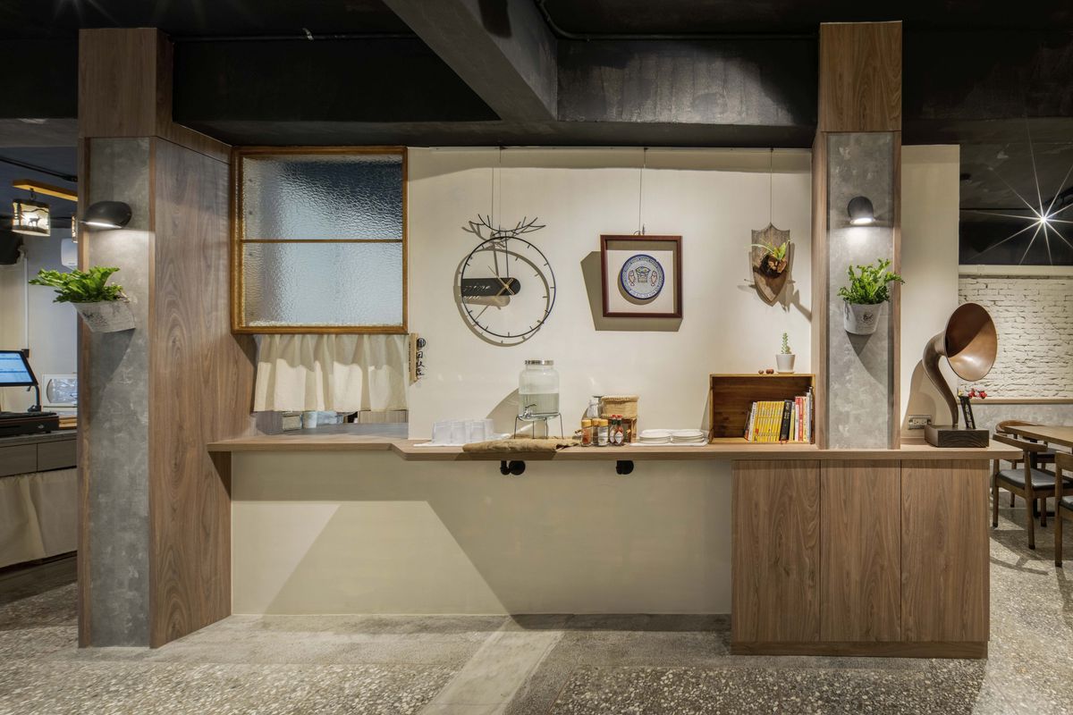 亞菁設計；寵物共融；嗎哪咖啡