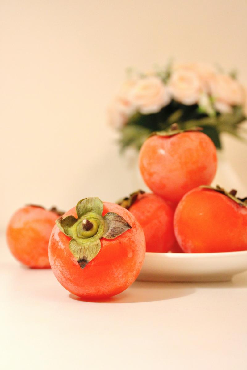 此時宜多吃百合、大棗、紅薯、枸杞、南瓜、雪梨、柿子、銀耳、豆類與菌菇類等潤肺健脾之品