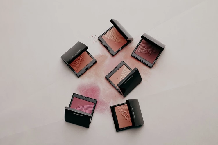 專櫃最新話題新品3：Laura Mercier輕肌漂染頰彩