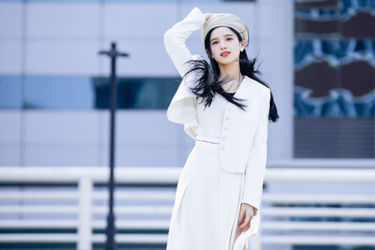 網評「最想用她臉活一天」高顏值陸劇女星TOP10！迪麗熱巴第四，楊穎第三，冠軍是真美